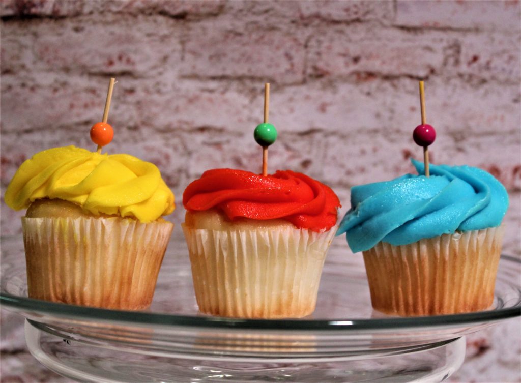 pinata cupcakes 